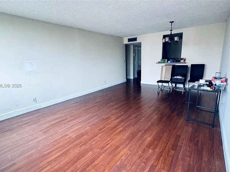 9125 SW 77th Ave #501 — Photo 6