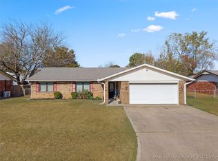 3133 Cardinal Dr, Ardmore, OK 73401
