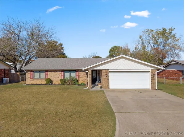3133 Cardinal Dr, Ardmore, OK 73401