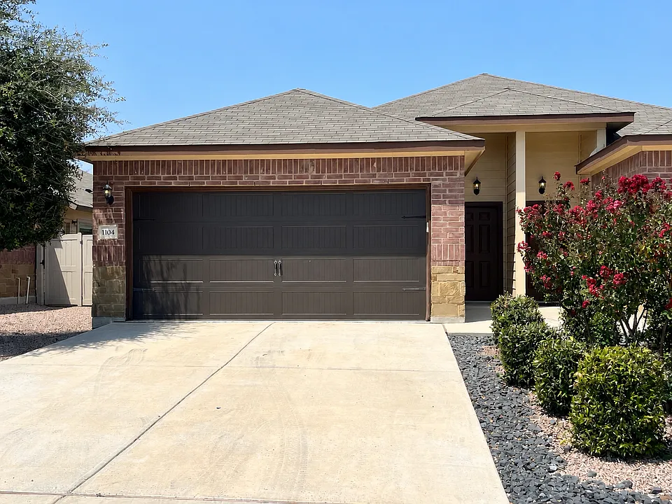 1104 Renee Way