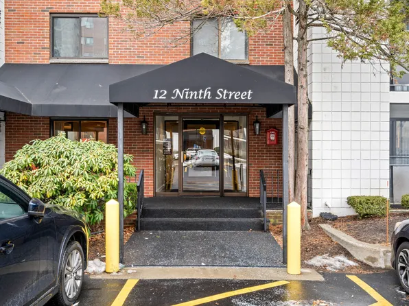 12 9th St, Medford, MA