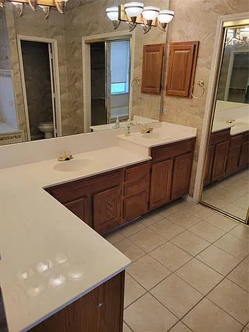 Master restroom
