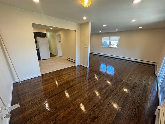 2nd image of 89 McAdoo Ave #A