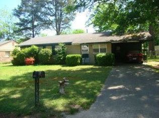 425 Wynhurst Ct, Columbus, MS 39702