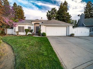 210 W Birch Ave, Clovis, CA 93611