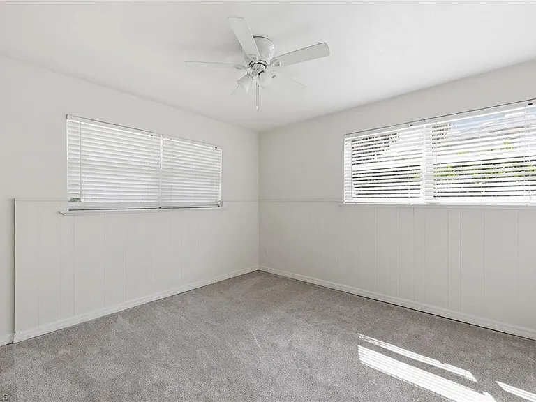 1377 11th Ct N — Photo 10