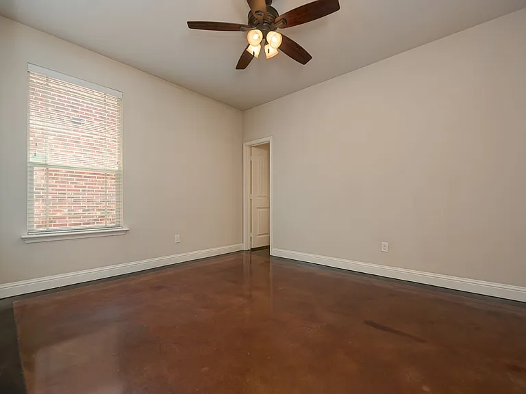 2928 Forest Park Blvd — Photo 6