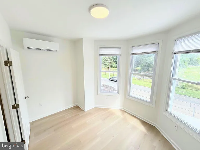5031 W Girard Ave #2 — Photo 10