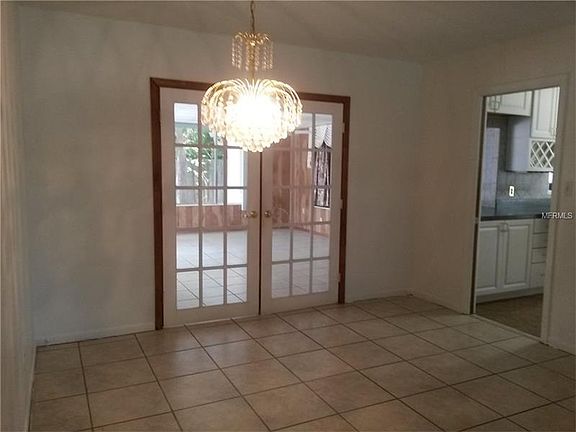 4th image of 1309 Lee Ct