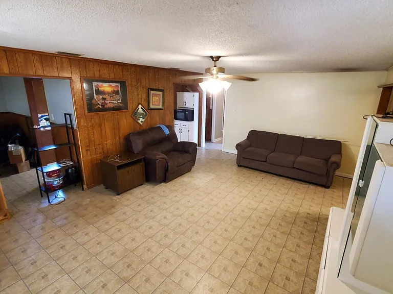 705 N Overlook Dr — Photo 3