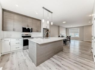 6536 Chappelle Vis SW, Edmonton, AB T6W 4A3