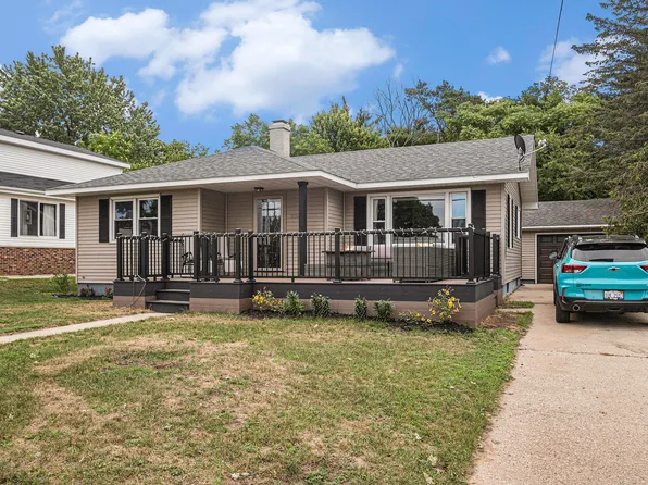 806 Lakeview St, Ludington, MI 49431