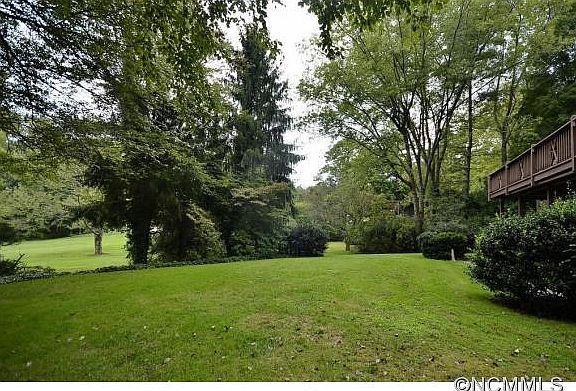 3rd image of 30 W Fairway Dr