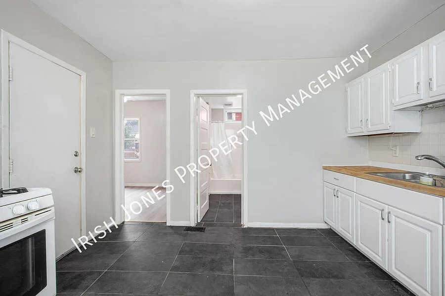 3 bed, $1,175 — Photo 4