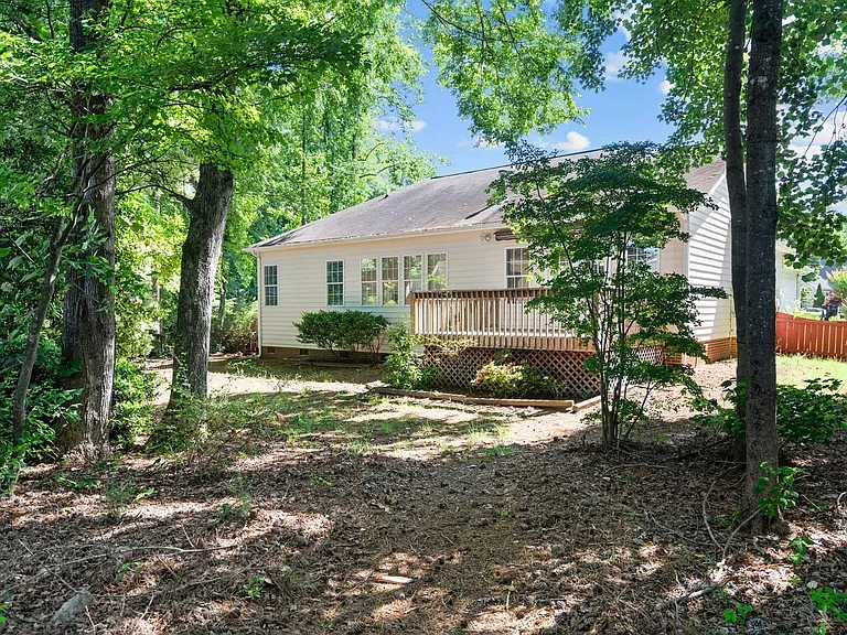 2400 Buckwater Ct — Photo 32