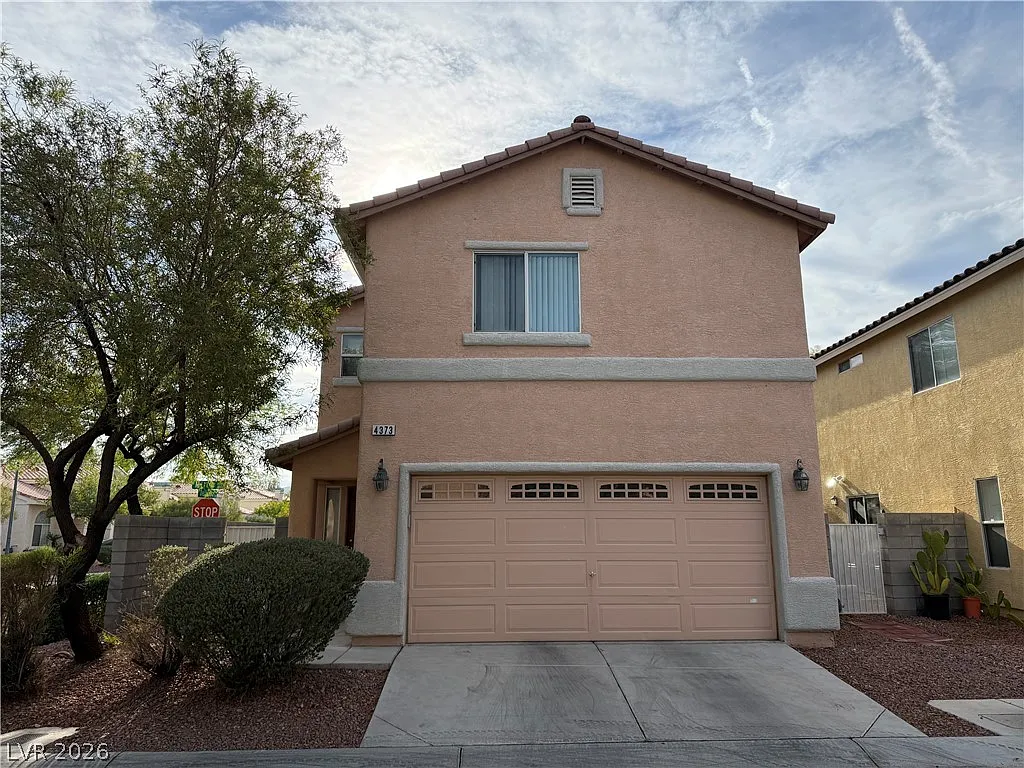 3 bed, 2.5 bath, 1362 sqft, $1,875 — Photo 1