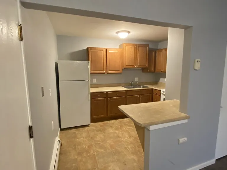 204 2nd St #6 — Photo 5