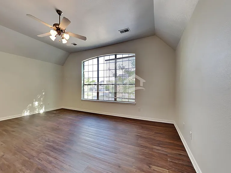 1831 Leann Ln — Photo 12