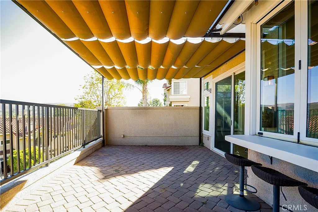 3 bed, 2.5 bath, 1809 sqft, $4,500 — Photo 4