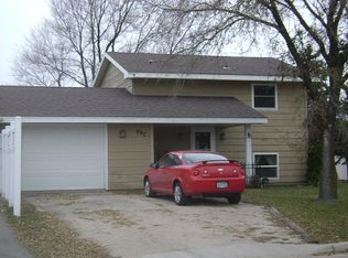 907 Spruce Ave S, Thief River Falls, MN 56701