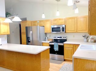 388 N Ridge Heights Dr, Howard, OH 43028
