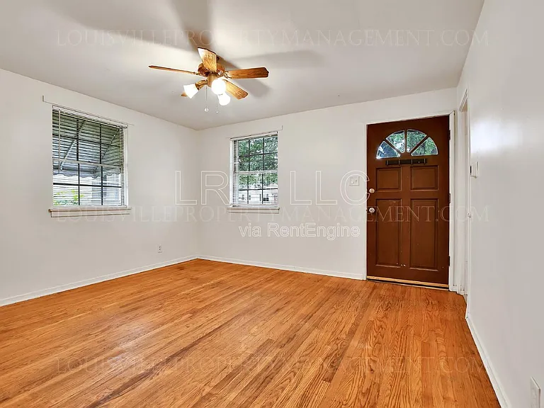 702 Compton St — Photo 15