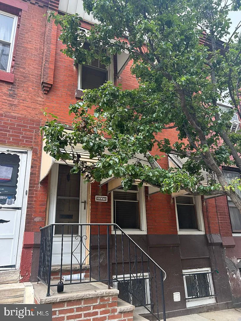 2 bed, 1.0 bath, 830 sqft, $1,650 — Photo 1