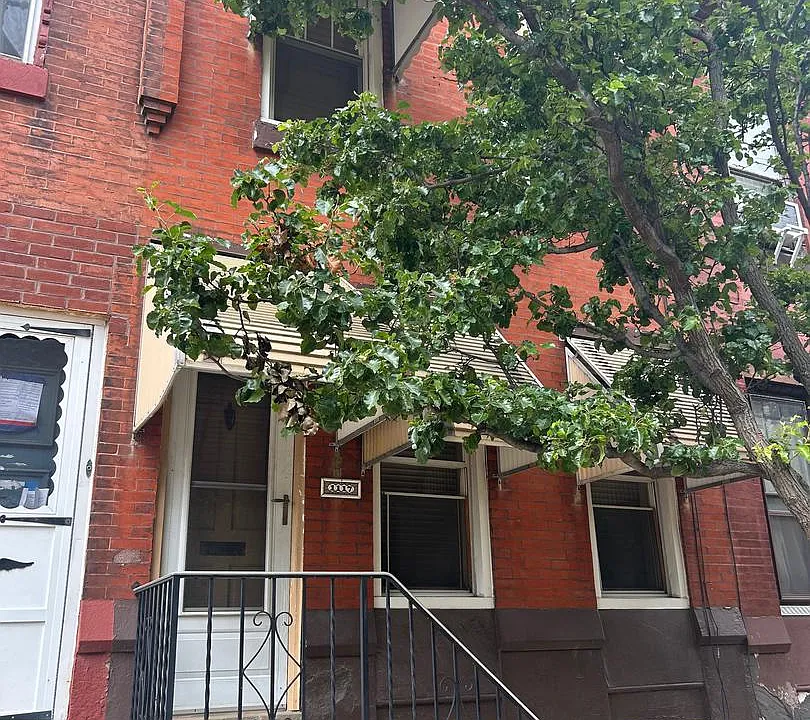 1117 Winton St