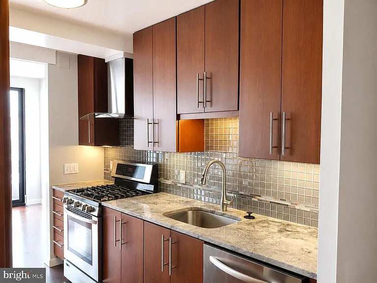 1326 Spruce St #42-2401 — Photo 2