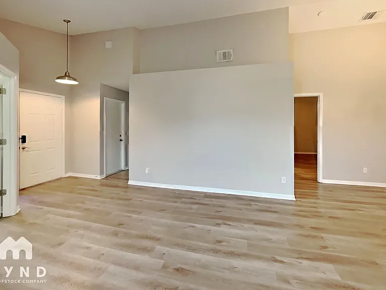 915 River Wind Ave — Photo 4