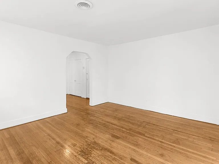 The Ivy — Photo 13