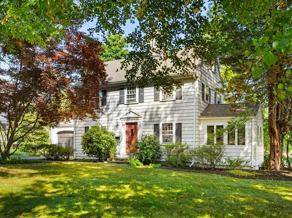1 Thomas Cir, Marblehead, MA 01945