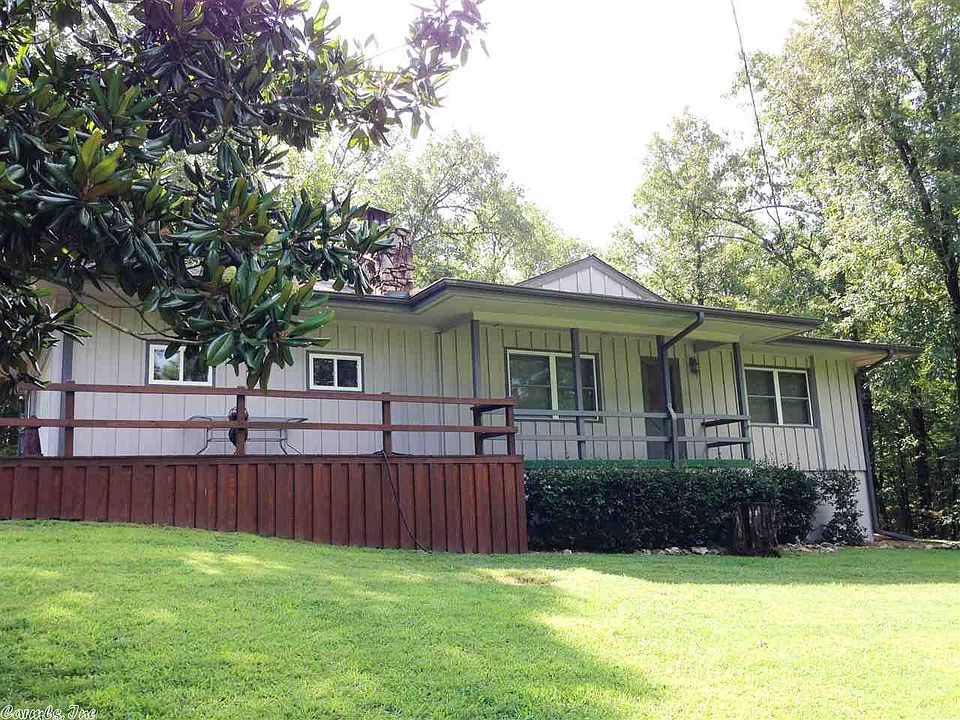1st image of 80 Iowa Dr