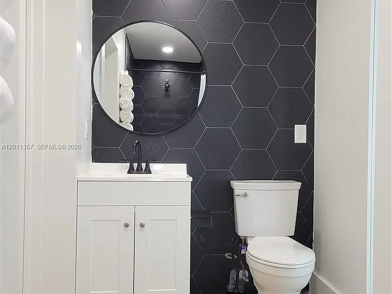 735 Tradewind Dr — Photo 11