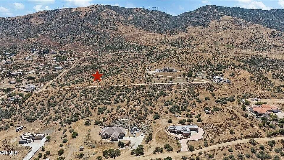 1st image of 14XX W Barrel Springs Rd