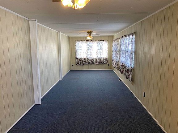 5th image of 307 N Eastwood Dr