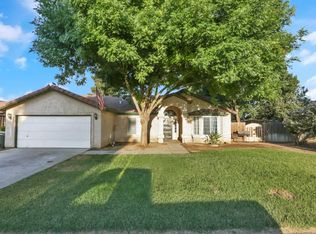 240 Riviera Dr, Lemoore, CA 93245