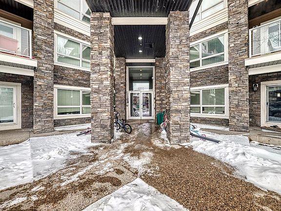 2nd image of 220 E Skyview Ranch Rd NE #4214