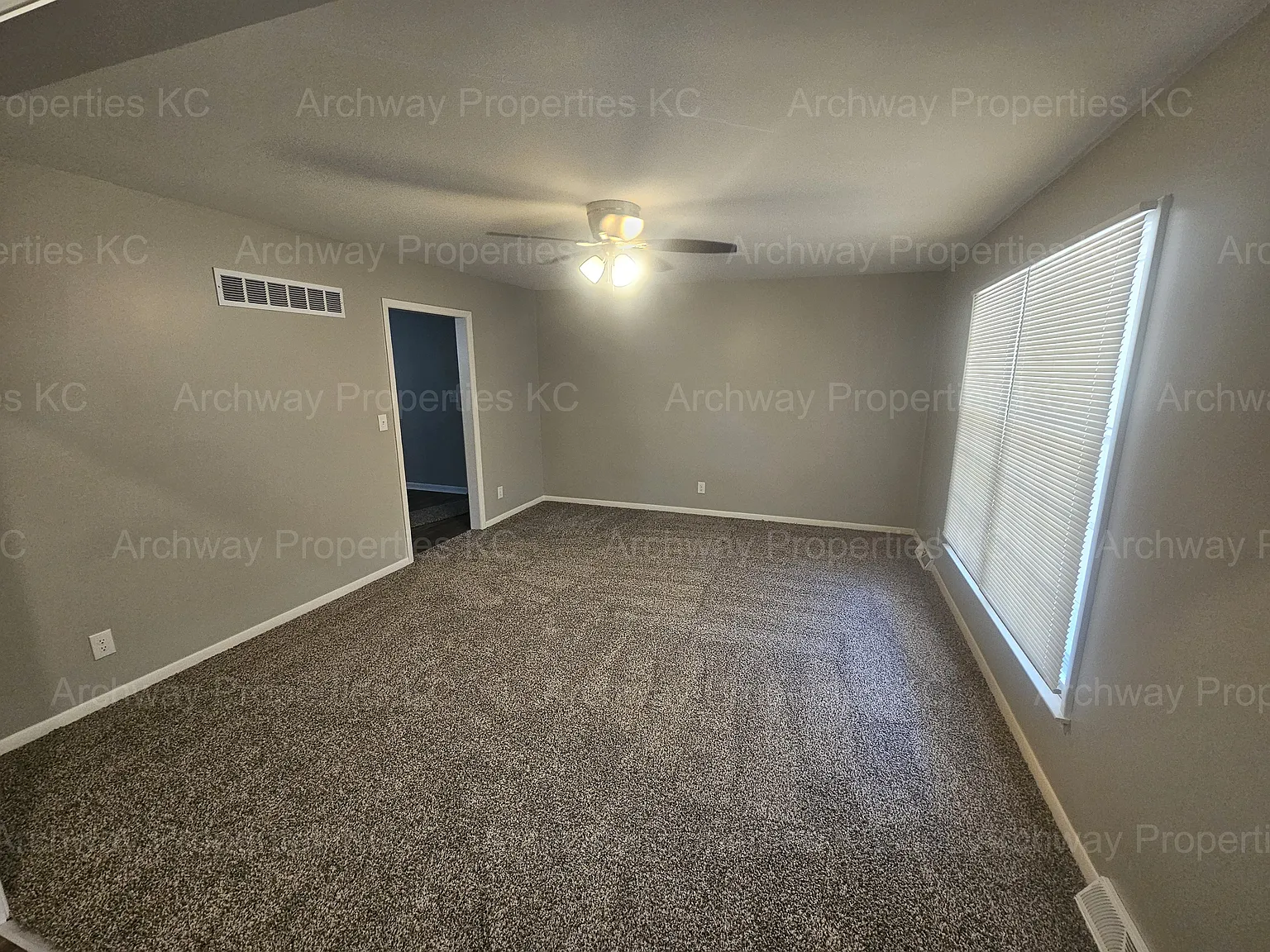 3 bed, 1607 sqft, $2,500 — Photo 4