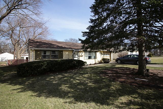 2nd image of 537 California Ave