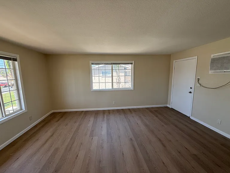 10652 Collett Ave #3 — Photo 3