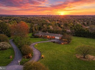 8 Lochview Ct, Lutherville Timonium, MD 21093