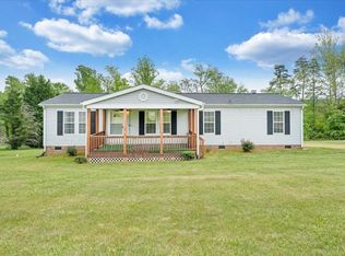 2420 Izaak Walton Rd, Hurt, VA 24563
