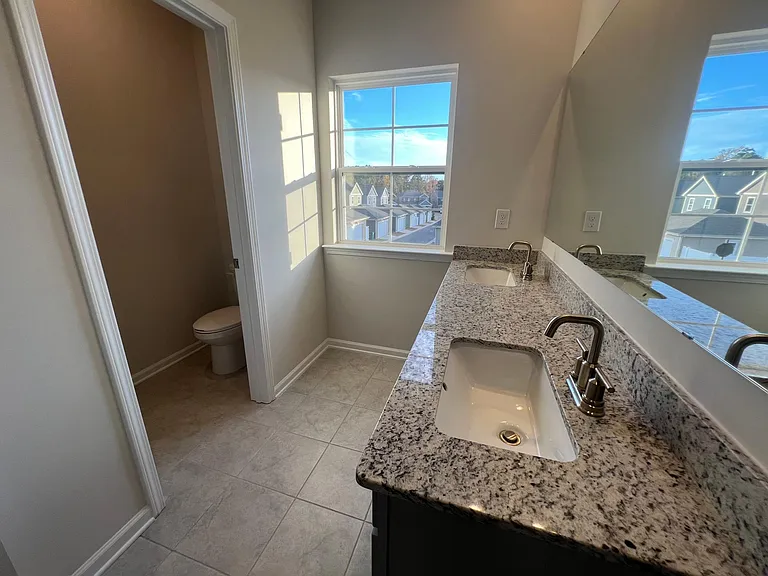 5420 Kinsbridge Dr — Photo 10
