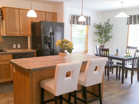 Center Island With Storage