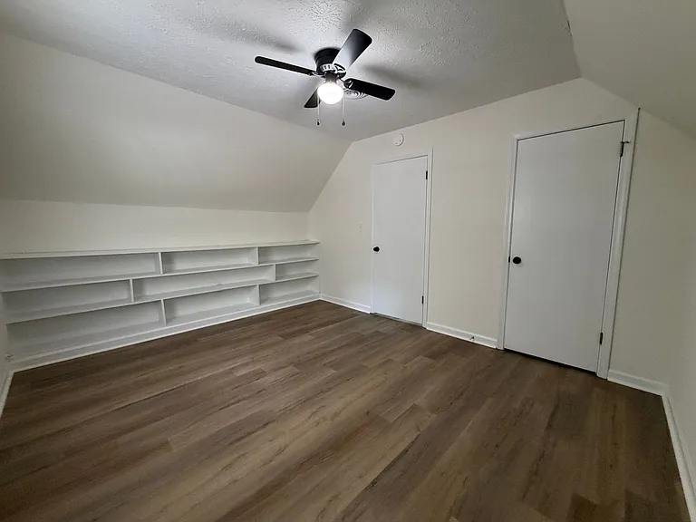 107 Austin Ct — Photo 10