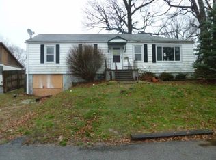 208 Cardot St, East Alton, IL 62024