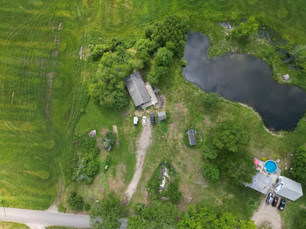 208 Badgerboro Road, Palmyra, ME 04965