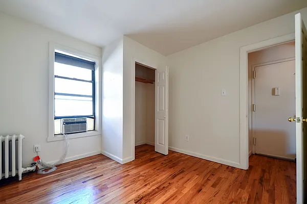 Rented by J Misrahi Realty Corp | media 4