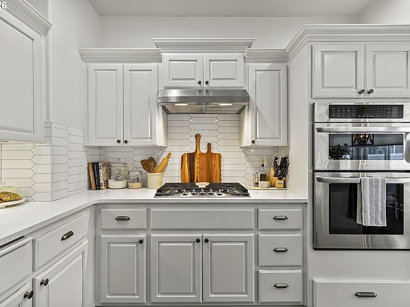 5th image of 2612 N Joseph St